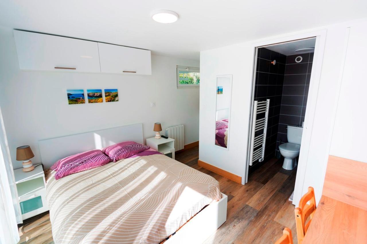 Lomener - La Goelette - 1 appartement avec 2 chambres et 2 studios à 450m de la plage Ploemeur Exterior foto