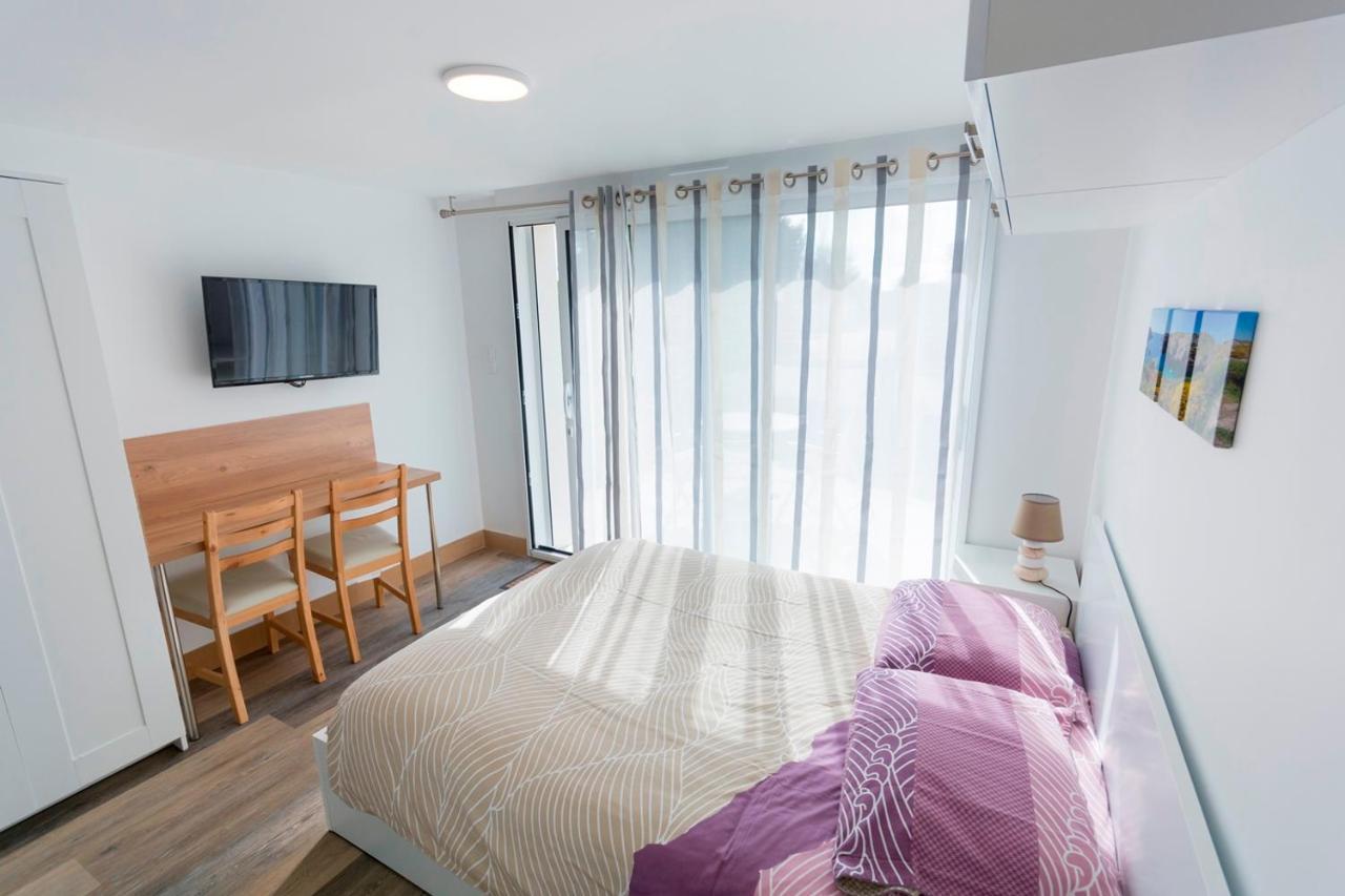Lomener - La Goelette - 1 appartement avec 2 chambres et 2 studios à 450m de la plage Ploemeur Exterior foto